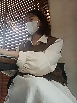 Michiko1 online show from March 18, 2025, 8:03 am