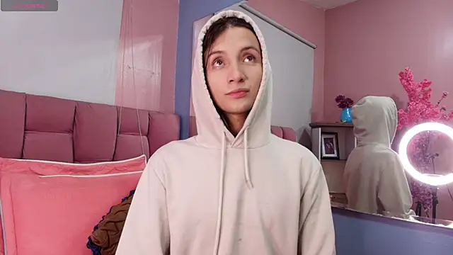 Feniix   online show from December 5, 2025, 4:43 am