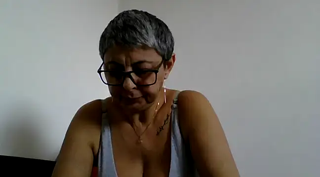 roseblak42 online show from March 10, 2025, 9:32 am