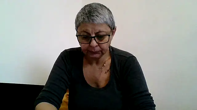 roseblak42 online show from December 23, 2025, 8:56 am