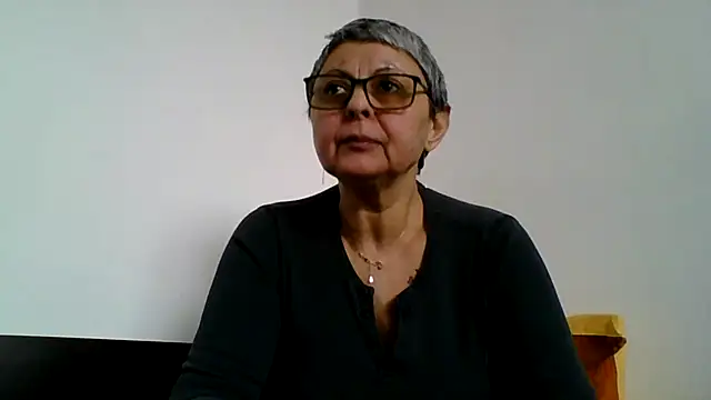 roseblak42 online show from January 15, 2026, 11:15 am