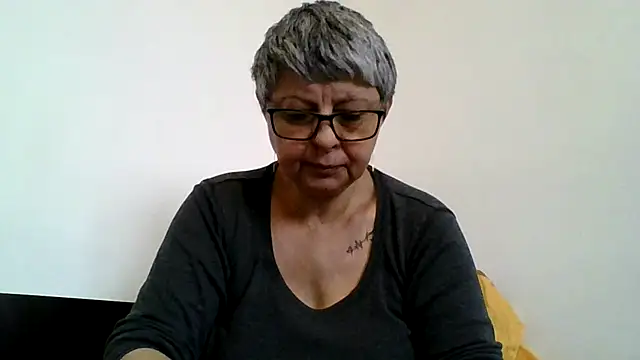 roseblak42 online show from March 22, 2026, 7:23 am