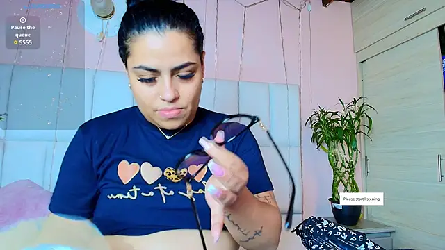 kiana cream online show from February 12, 2025, 11:40 am