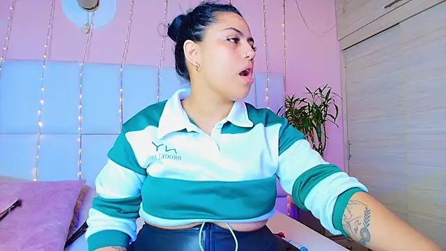 kiana cream online show from February 14, 2025, 11:42 am