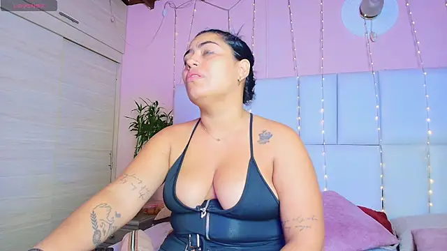 kiana cream online show from March 2, 2025, 11:50 am