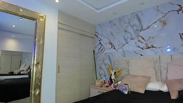 kiana cream online show from January 12, 2026, 11:59 am