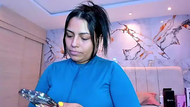 kiana cream online show from April 22, 2026, 1:08 am