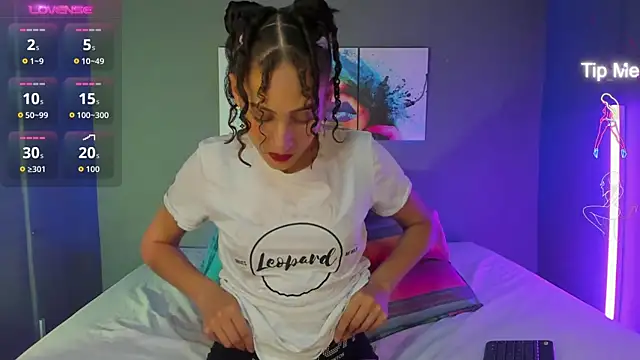 IsabellaSpencer online show from September 22, 2025, 10:23 pm