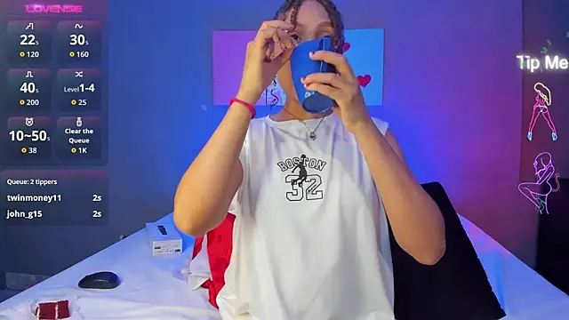 IsabellaSpencer online show from November 26, 2025, 10:11 pm