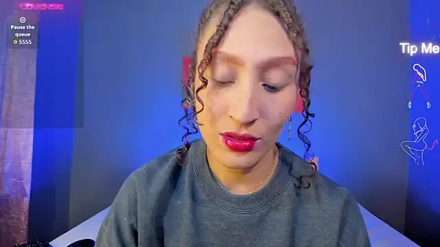 IsabellaSpencer online show from December 2, 2025, 10:05 pm