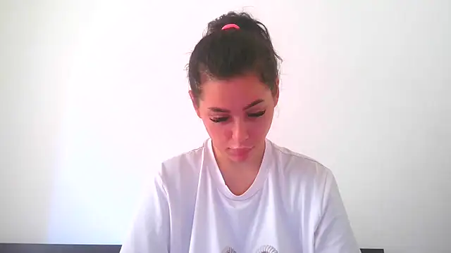 LovelyJulliette online show from September 21, 2025, 1:02 pm