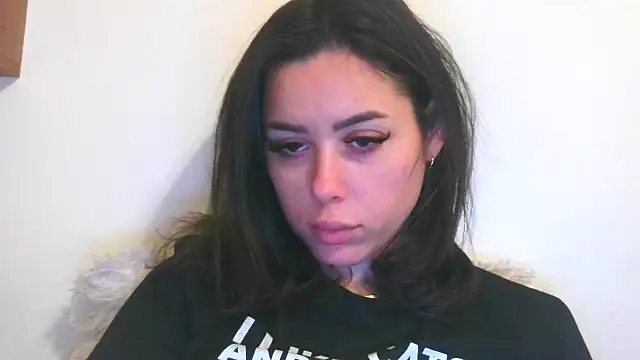 LovelyJulliette online show from January 13, 2026, 3:50 pm