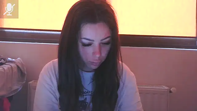 LovelyJulliette online show from April 19, 2026, 12:26 pm