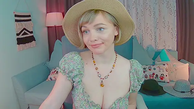 NandiSmile online show from February 19, 2025, 5:49 pm