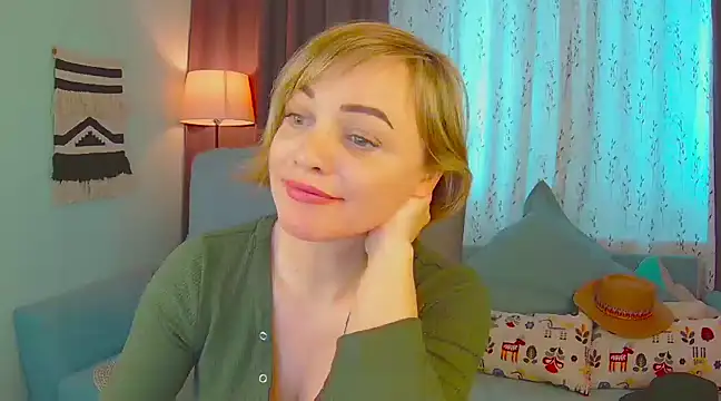 NandiSmile online show from March 18, 2025, 11:19 am