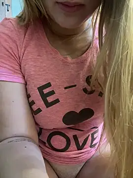 natashasweet online show from December 10, 2024, 3:33 pm