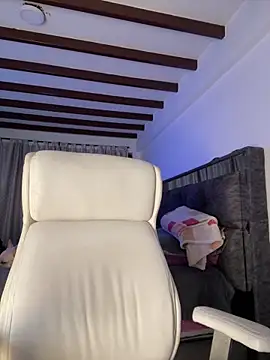 natashasweet online show from January 22, 2025, 1:53 am