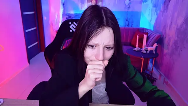 VeliraBraitberg online show from December 18, 2024, 2:17 pm