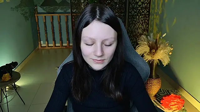 VeliraBraitberg online show from December 21, 2024, 11:11 am