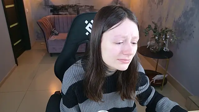 VeliraBraitberg online show from December 26, 2024, 5:04 am