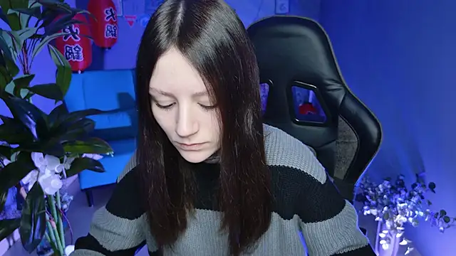 VeliraBraitberg online show from February 12, 2025, 5:05 am