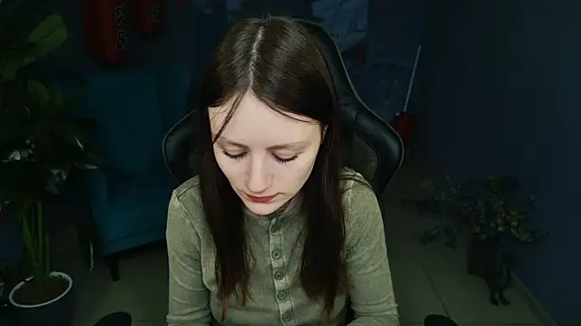 VeliraBraitberg online show from March 6, 2025, 8:08 am