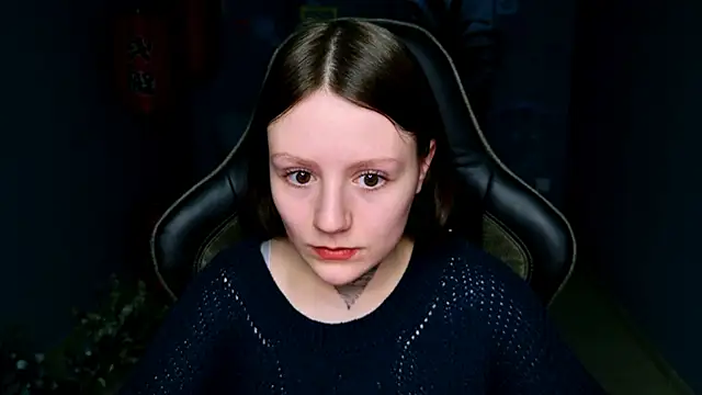 VeliraBraitberg online show from March 15, 2025, 11:29 am