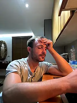 Adventurehotman online show from September 22, 2025, 9:39 pm