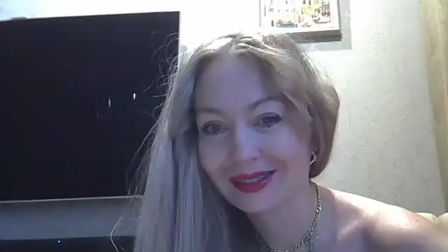ZarinaSwift online show from December 6, 2024, 4:36 am