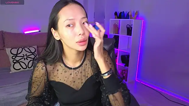  MIURA  online show from October 20, 2025, 12:55 am