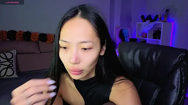  MIURA  online show from October 29, 2025, 1:08 am