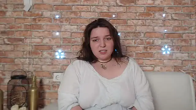 Amelia Kiss  online show from January 20, 2025, 7:04 am