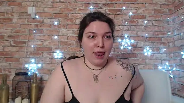 Amelia Kiss  online show from January 29, 2025, 6:54 am