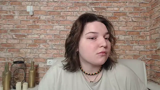 Amelia Kiss  online show from February 25, 2025, 12:47 am