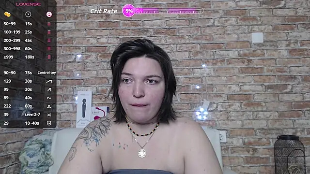 Amelia Kiss  online show from October 3, 2025, 12:29 am