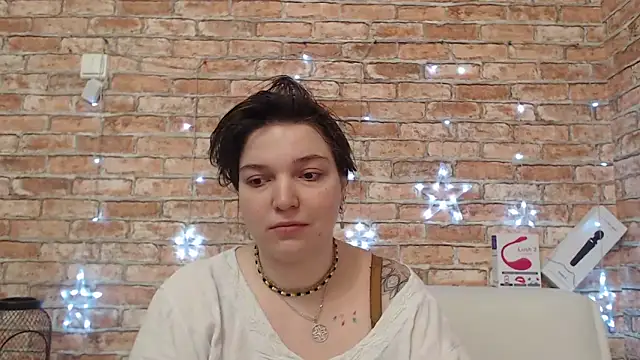 Amelia Kiss  online show from January 15, 2026, 12:37 am