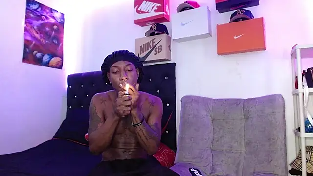 king  Black online show from December 29, 2024, 3:13 pm