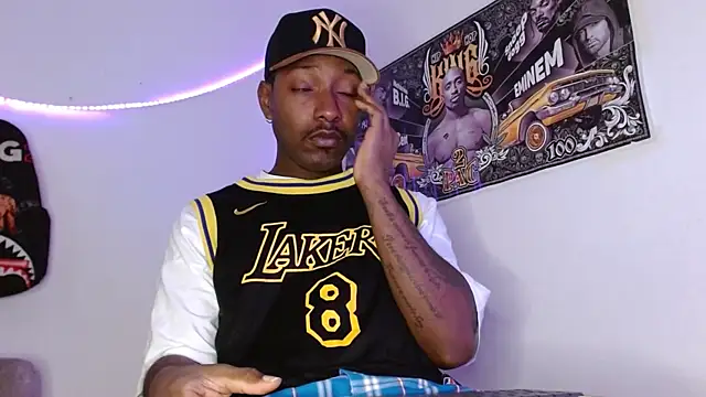 king  Black online show from January 15, 2026, 3:27 pm