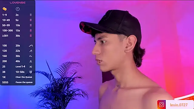 Levin Hikaru online show from October 3, 2025, 7:38 am