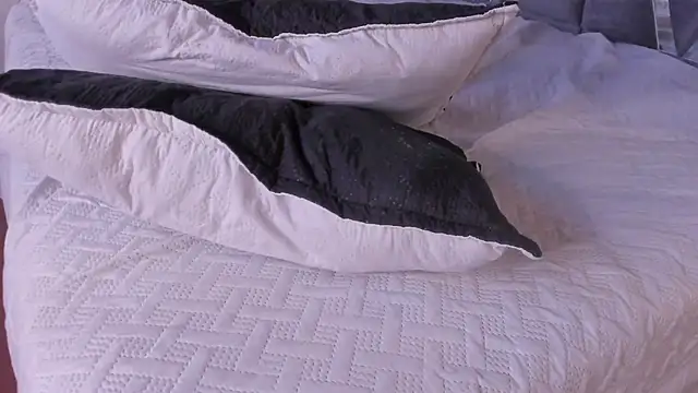 pamela-wells online show from March 14, 2025, 6:50 pm