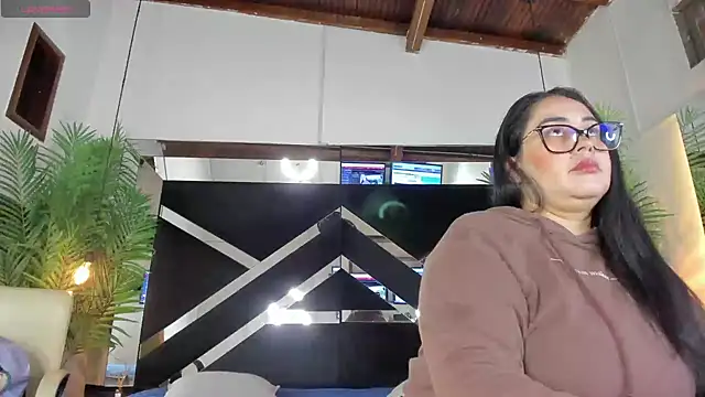 emily-fox online show from February 22, 2025, 11:13 am