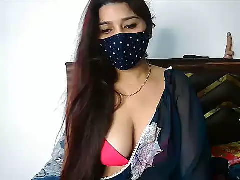 Snapshot of Gloie4u chatting on November 3, 2025, 8:15 am Gloie4u online show from November 3, 2025, 8:15 am