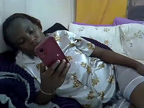 Snapshot of Sweetreena chatting on June 4, 2026, 3:51 pm Sweetreena online show from June 4, 2026, 3:51 pm