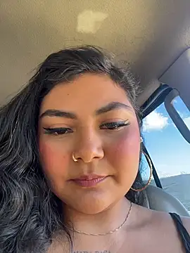 Snapshot of Juli_Walker chatting on May 1, 2026, 2:32 pm Juli Walker online show from May 1, 2026, 2:32 pm