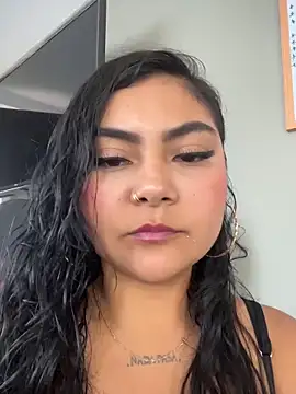 Snapshot of Juli_Walker chatting on May 6, 2026, 3:06 pm Juli Walker online show from May 6, 2026, 3:06 pm