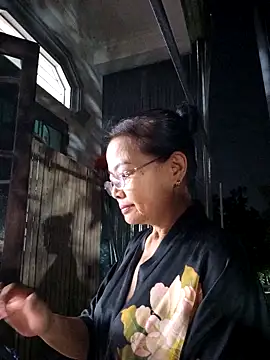 Hotestlove online show from October 4, 2025, 11:41 am