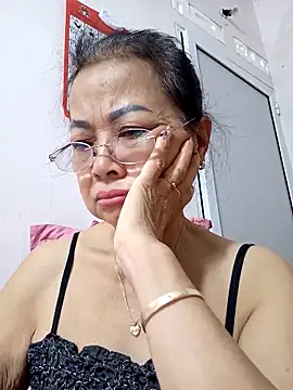 Hotestlove online show from October 15, 2025, 10:21 pm