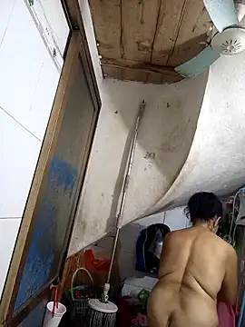 Hotestlove online show from November 11, 2025, 12:27 pm