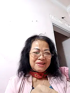 Hotestlove online show from November 21, 2025, 2:16 pm