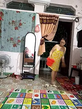 Hotestlove online show from April 16, 2026, 9:50 pm